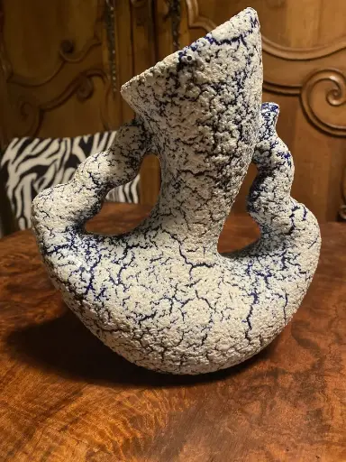 Céramique Française signée.                        French ceramic signed