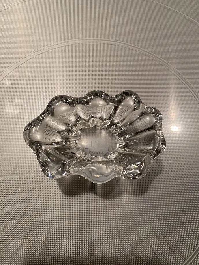 Daum France cristal, petit saleron.      Daum France crystal, small salt cellar.