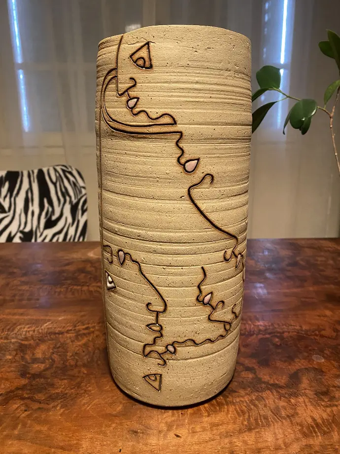 Vase design vintage des années 70.                               Vintage designer vase from the 70s